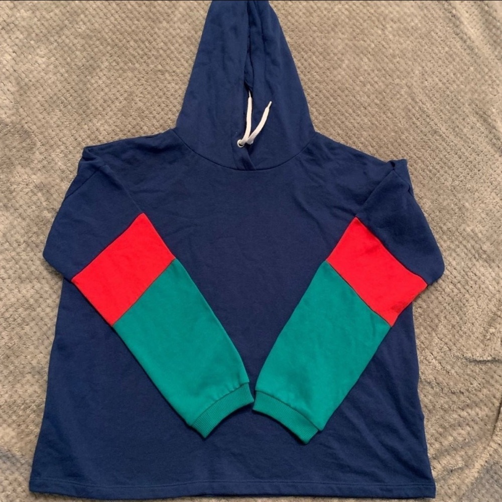 NWOT CLOCKHOUSE SWEATSHIRT. SIZE M